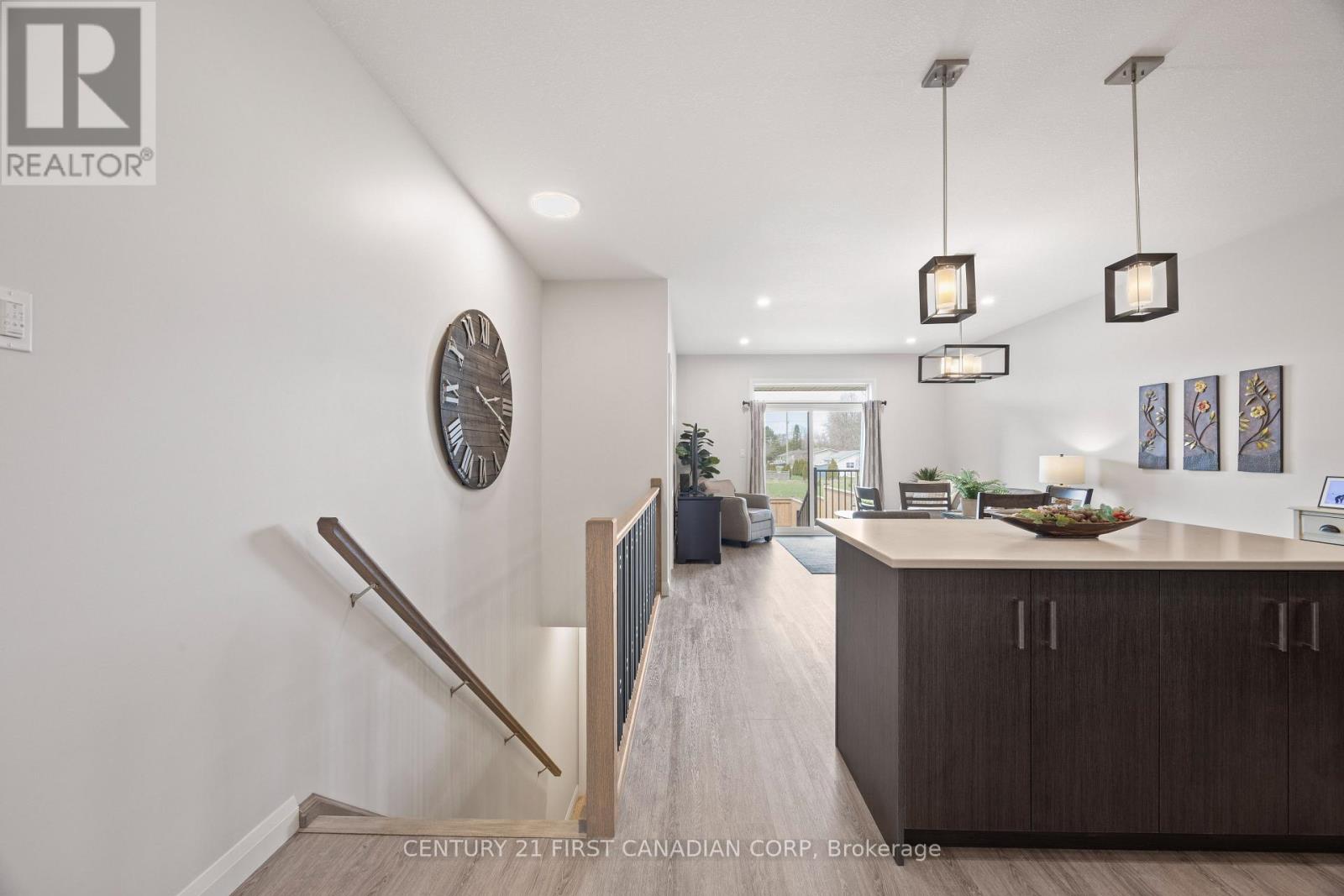 100 Rowe Avenue, South Huron, Ontario  N0M 1S1 - Photo 9 - X13003402