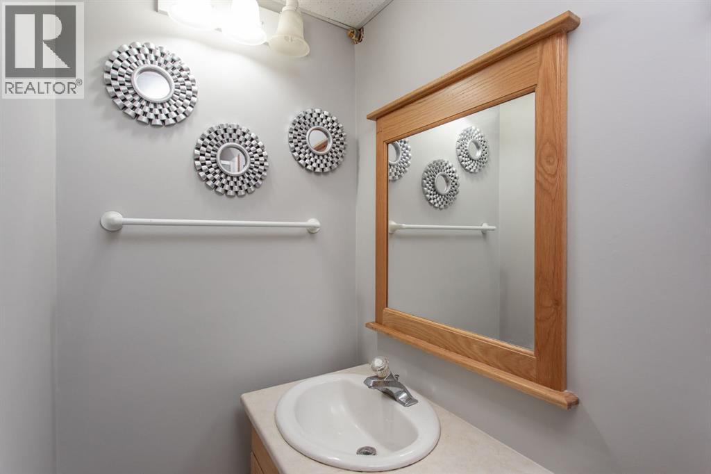 13 Scott Street, Red Deer, Alberta  T4N 0E3 - Photo 19 - A2299301