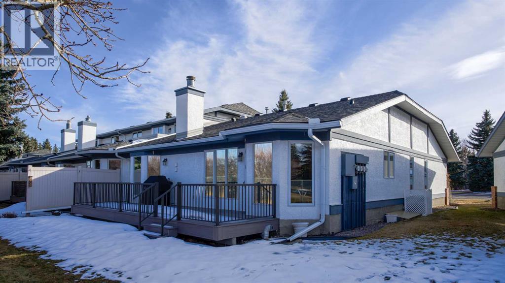 42 Woodmeadow Close SW, Calgary, Alberta  T2W 4L8 - Photo 3 - A2301210
