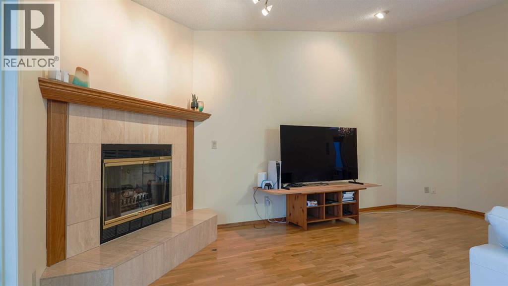 42 Woodmeadow Close SW, Calgary, Alberta  T2W 4L8 - Photo 13 - A2301210