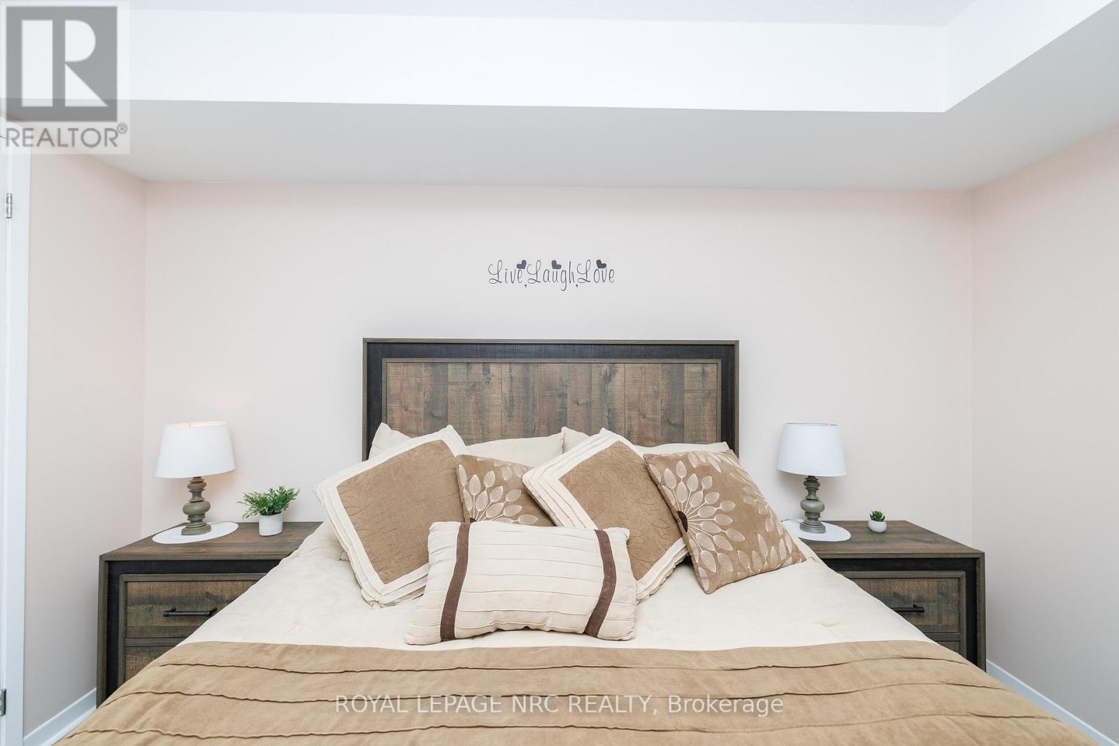 1209 - 330 Prince Charles Drive S, Welland, Ontario  L3C 7B3 - Photo 19 - X13003478