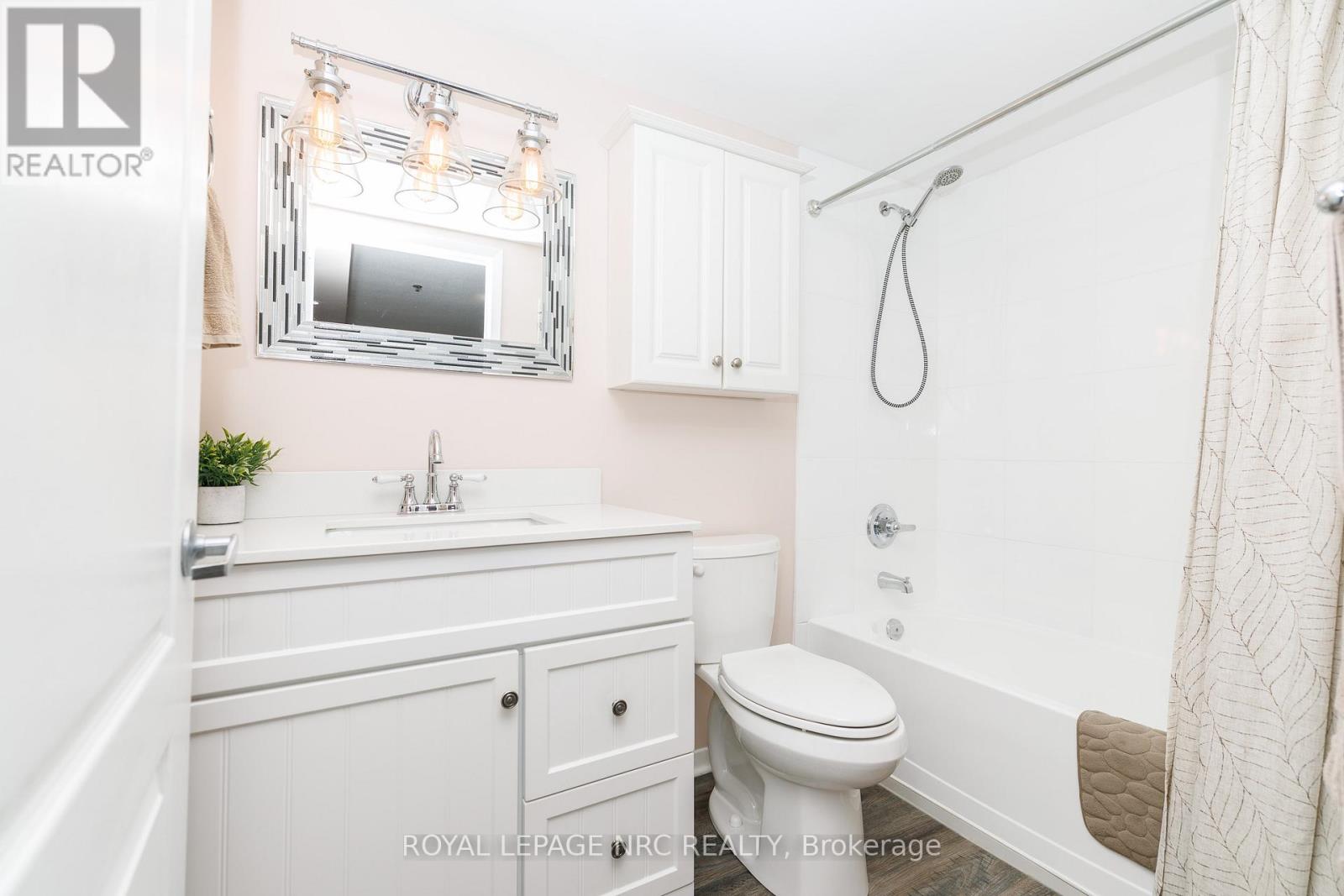 1209 - 330 Prince Charles Drive S, Welland, Ontario  L3C 7B3 - Photo 22 - X13003478