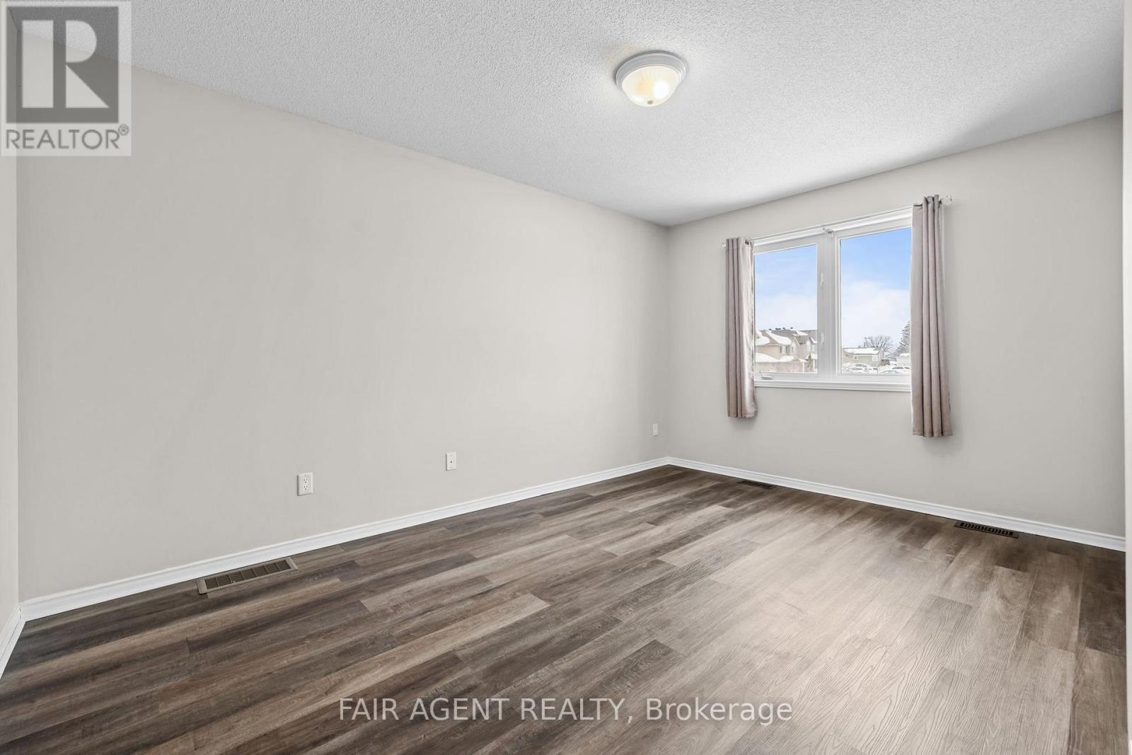 165 Dahlia Street, Clarence-Rockland, Ontario  K4K 0G1 - Photo 10 - X12903438