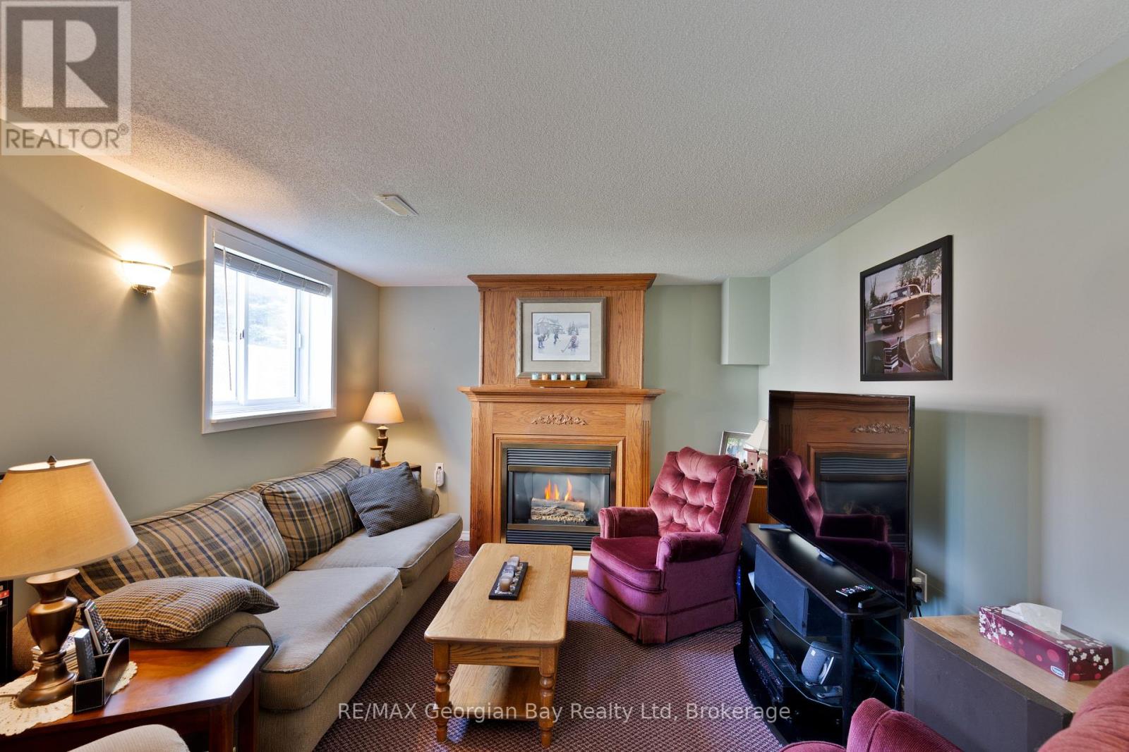 9 Copeland Street, Penetanguishene, Ontario  L9M 1K3 - Photo 19 - S13003436