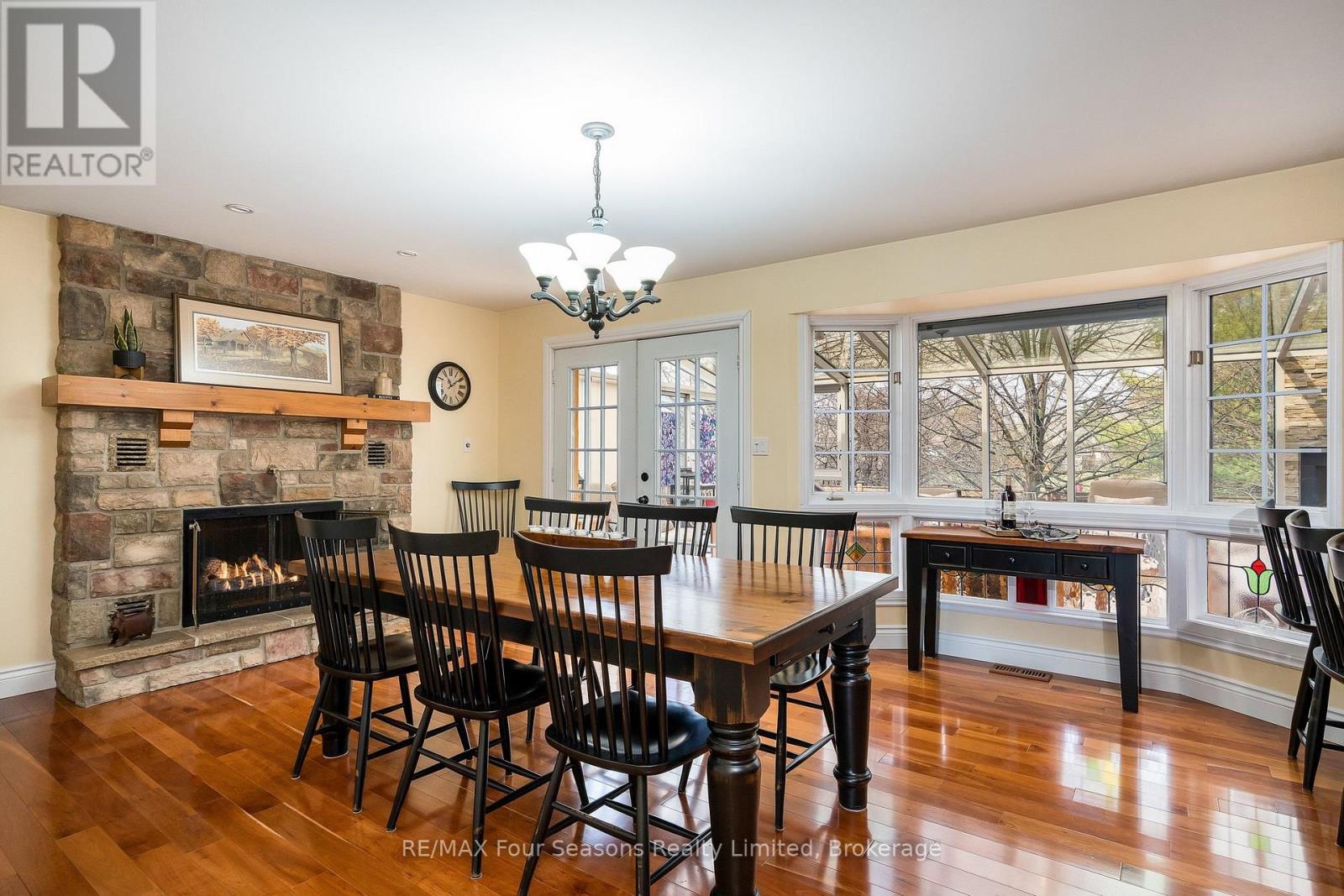 16 Carmichael Crescent, Collingwood, Ontario  L9Y 4R6 - Photo 6 - S13003460