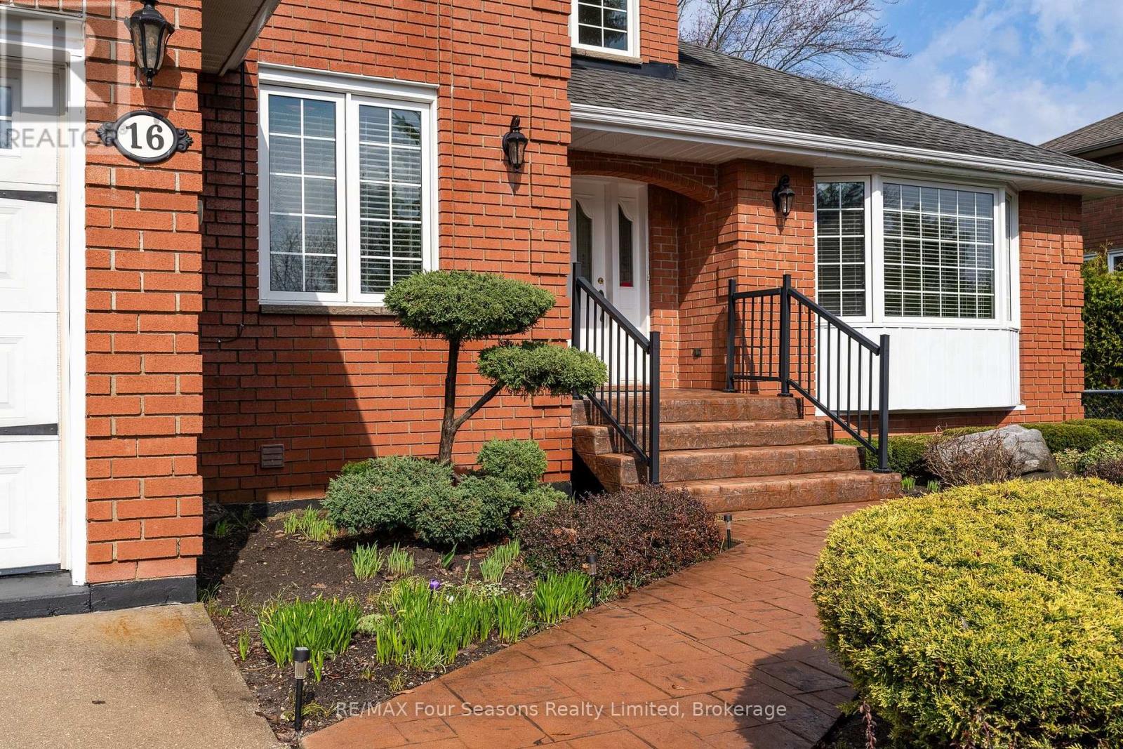 16 Carmichael Crescent, Collingwood, Ontario  L9Y 4R6 - Photo 8 - S13003460