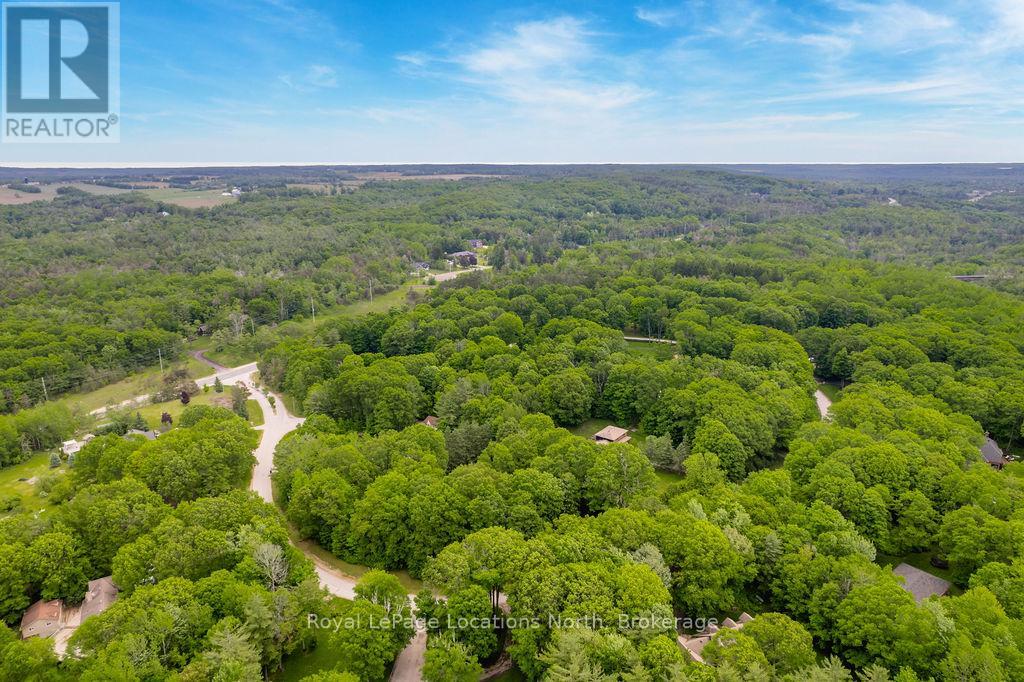 18 Mills Circle, Springwater, Ontario  L0L 1X0 - Photo 44 - S13003624