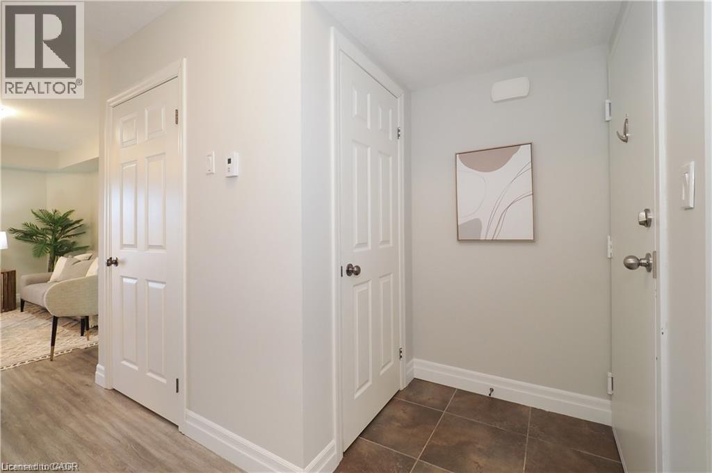 1180 Countrystone Drive Unit# 10b, Kitchener, Ontario  N2N 0B9 - Photo 3 - 40821235