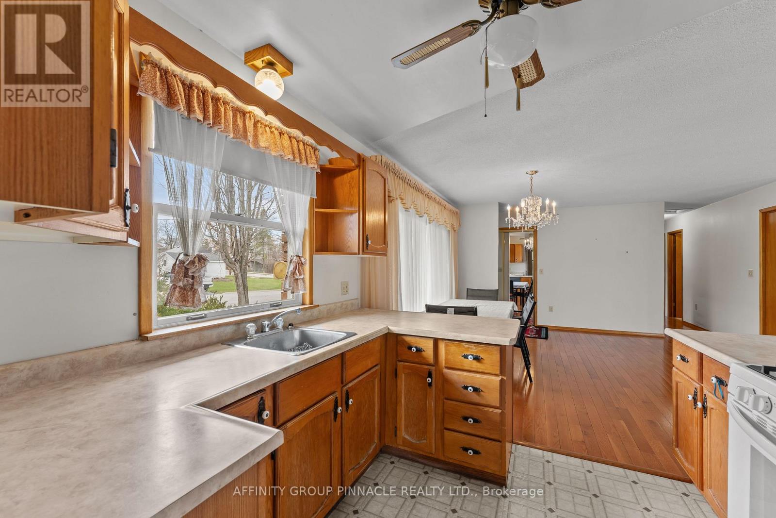 28 Water Street, Kawartha Lakes, Ontario  K9V 2C8 - Photo 11 - X13003426