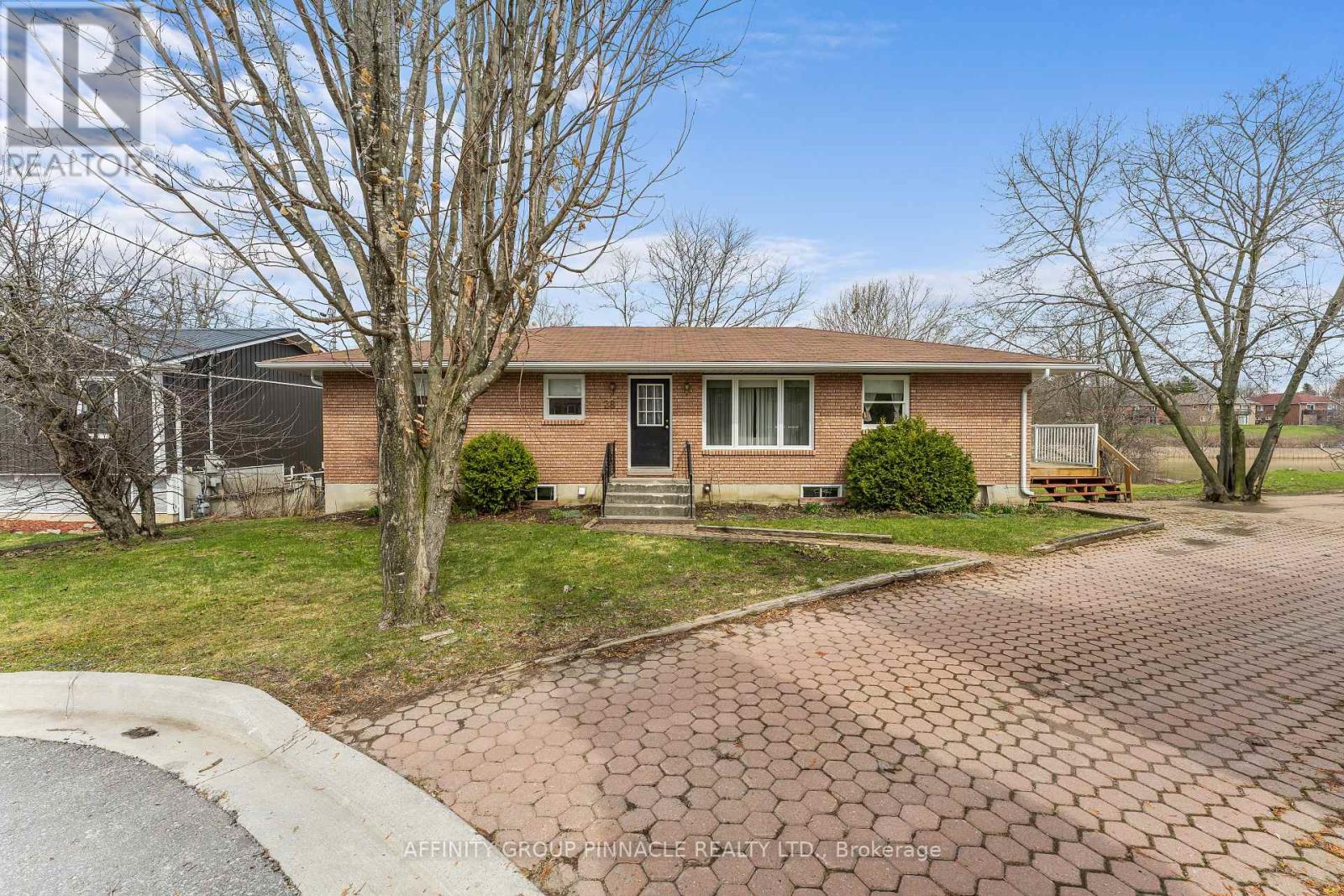 28 Water Street, Kawartha Lakes, Ontario  K9V 2C8 - Photo 3 - X13003426