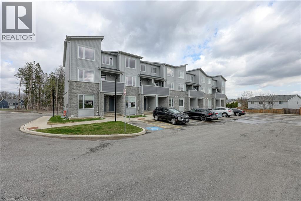 925 DEVERON Crescent Unit# 12, London, Ontario