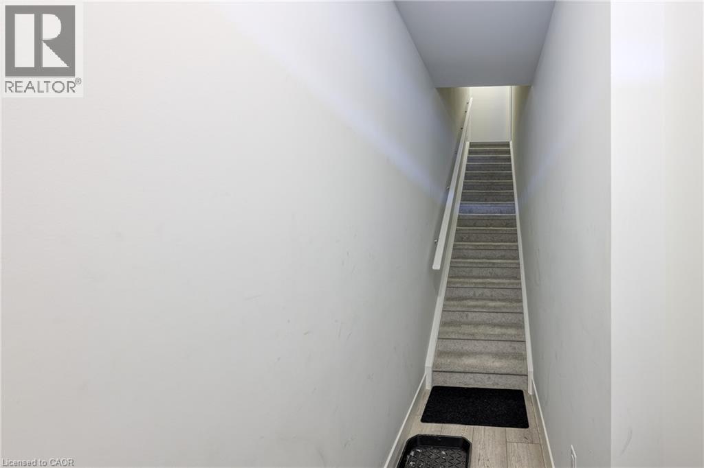 925 Deveron Crescent Unit# 12, London, Ontario  N5Z 0B6 - Photo 4 - 40818935