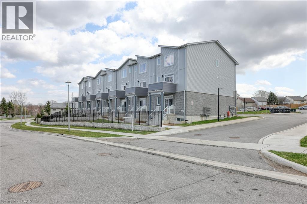 925 Deveron Crescent Unit# 12, London, Ontario  N5Z 0B6 - Photo 17 - 40818935