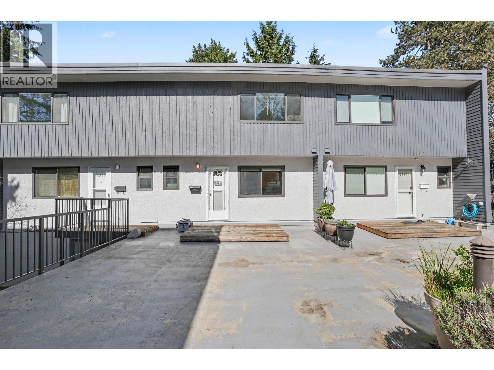 7305 Coronado Drive, Burnaby, British Columbia  V5A 1P9 - Photo 1 - R3111031