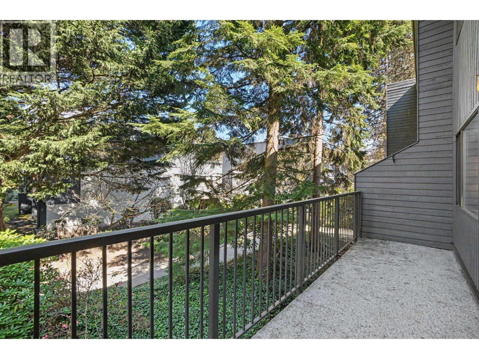 7305 Coronado Drive, Burnaby, British Columbia  V5A 1P9 - Photo 9 - R3111031