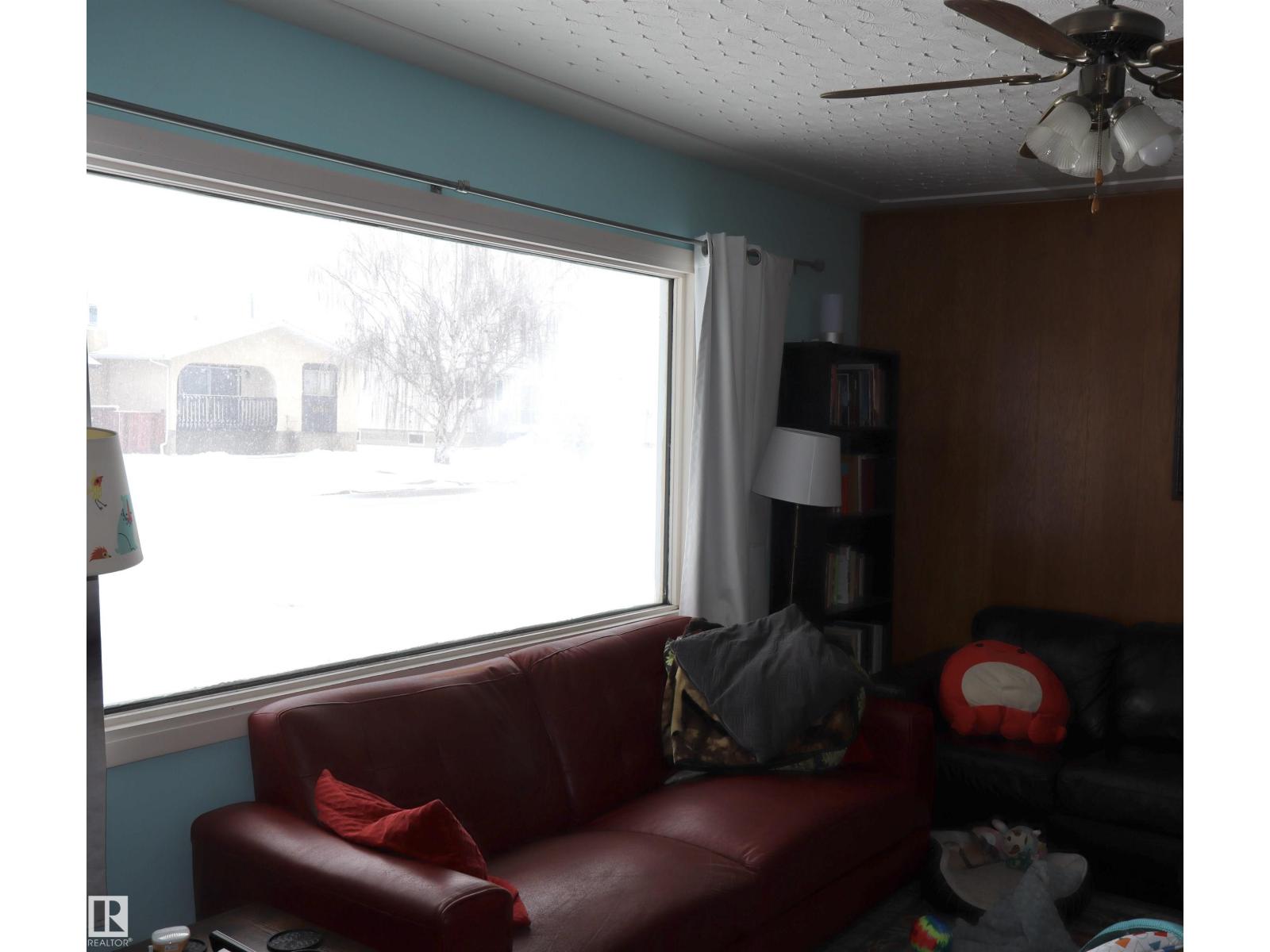 4315 56 Av, Barrhead, Alberta  T7N 1K1 - Photo 10 - E4482421