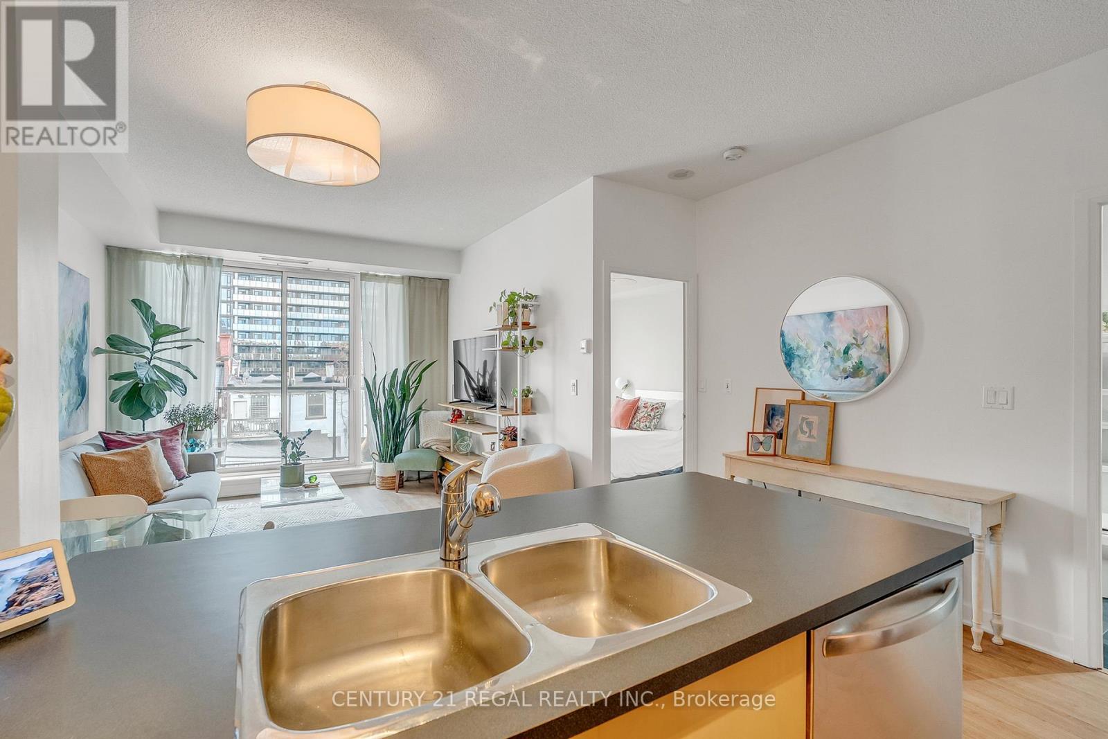 518 - 18 Beverley Street, Toronto, Ontario  M5T 3L2 - Photo 11 - C13003448