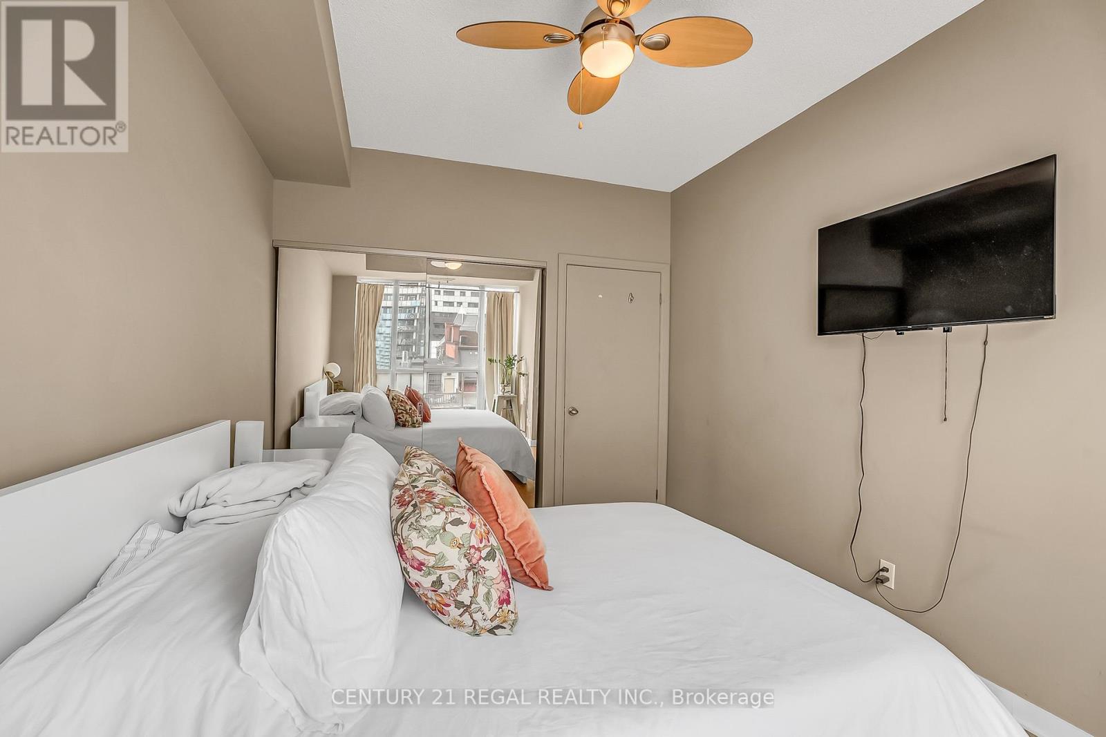 518 - 18 Beverley Street, Toronto, Ontario  M5T 3L2 - Photo 26 - C13003448