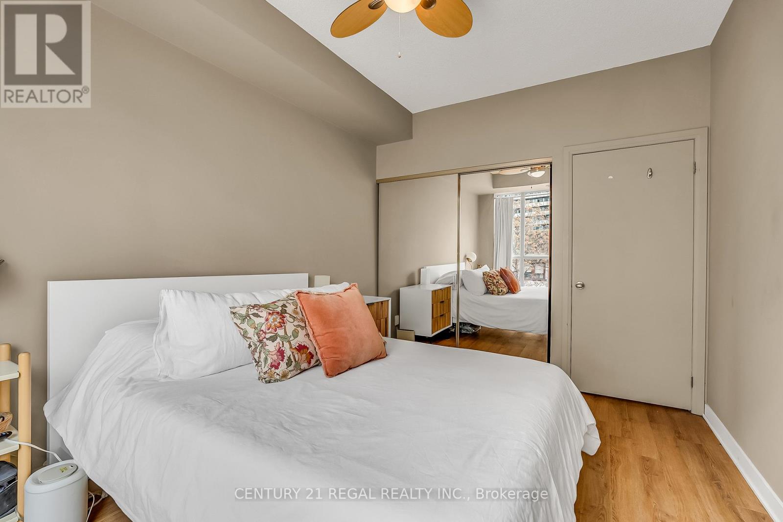 518 - 18 Beverley Street, Toronto, Ontario  M5T 3L2 - Photo 27 - C13003448