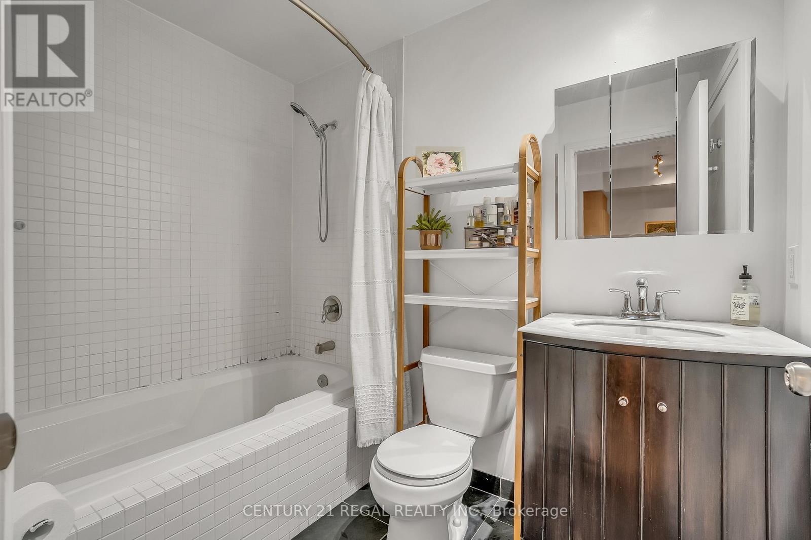 518 - 18 Beverley Street, Toronto, Ontario  M5T 3L2 - Photo 28 - C13003448