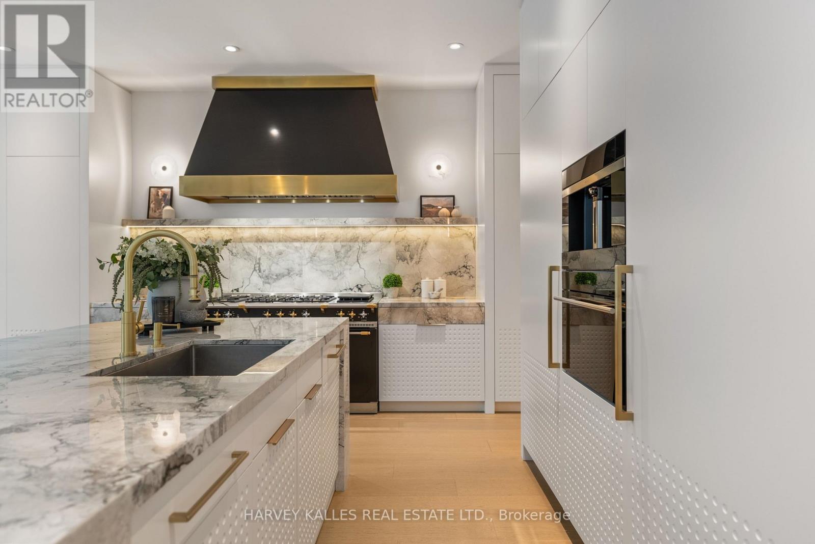 335 Lytton Boulevard, Toronto, Ontario  M5N 1R9 - Photo 10 - C13003502