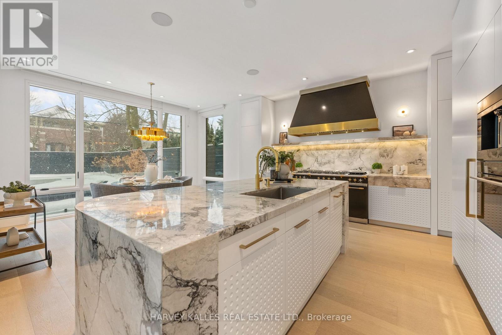 335 Lytton Boulevard, Toronto, Ontario  M5N 1R9 - Photo 11 - C13003502