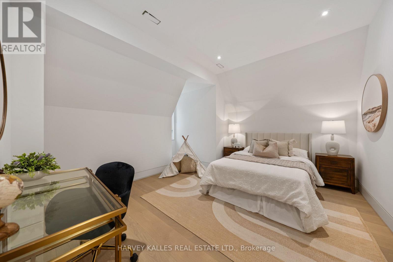 335 Lytton Boulevard, Toronto, Ontario  M5N 1R9 - Photo 28 - C13003502