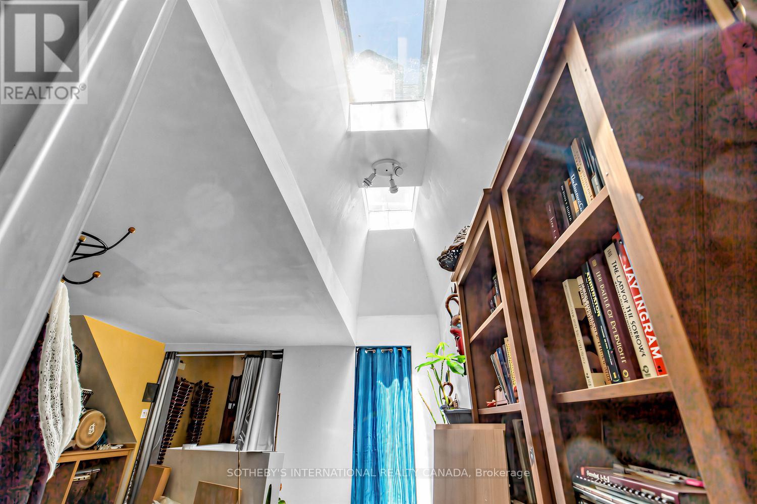 243 Gerrard Street E, Toronto, Ontario  M5A 2G1 - Photo 5 - C13003632