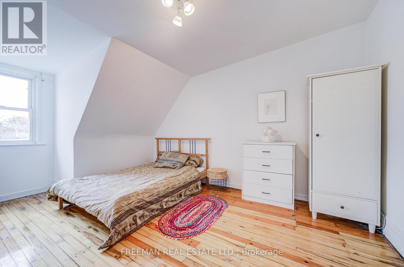 617 Clinton Street, Toronto, Ontario  M6G 2Z8 - Photo 12 - C13003636