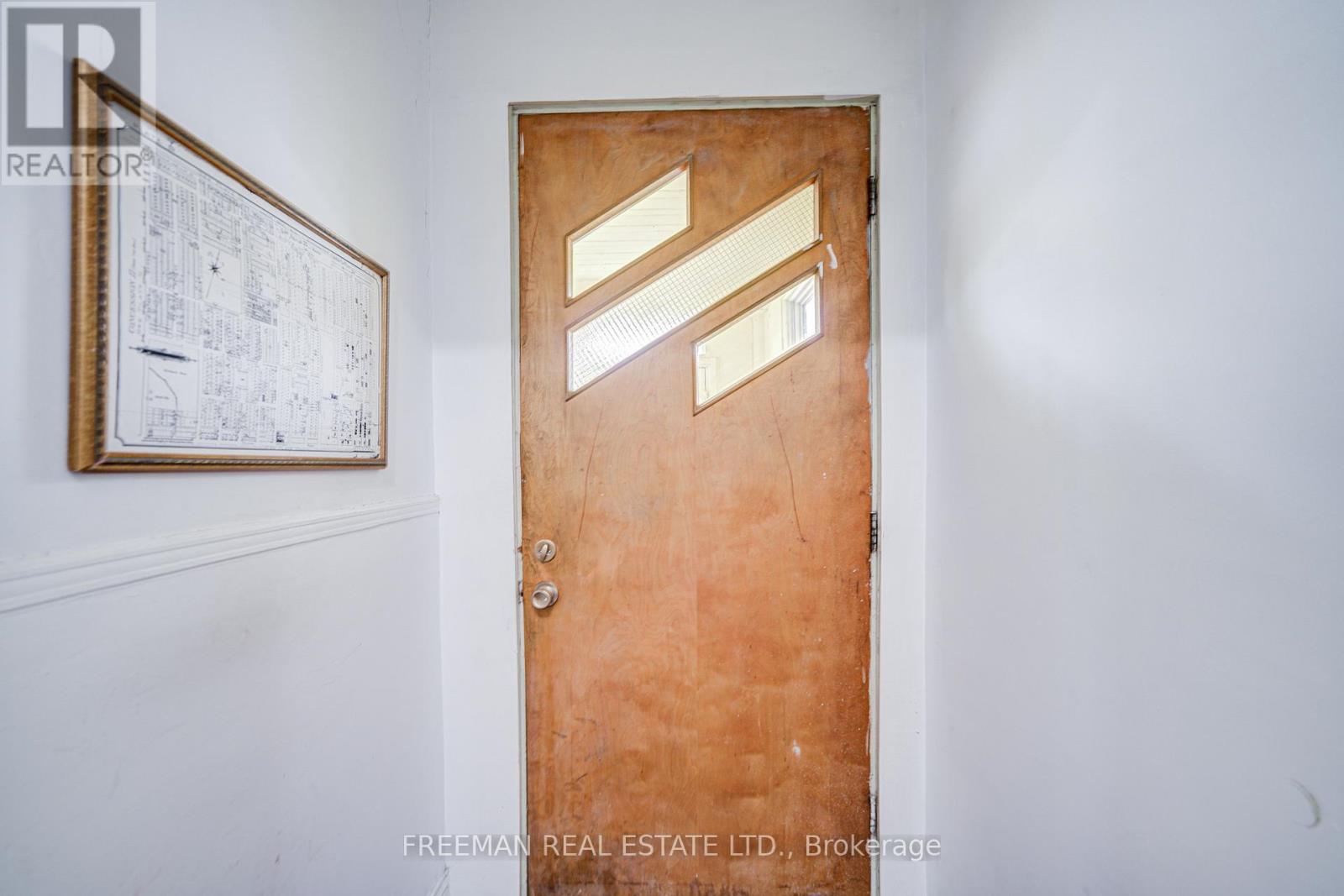 617 Clinton Street, Toronto, Ontario  M6G 2Z8 - Photo 15 - C13003636