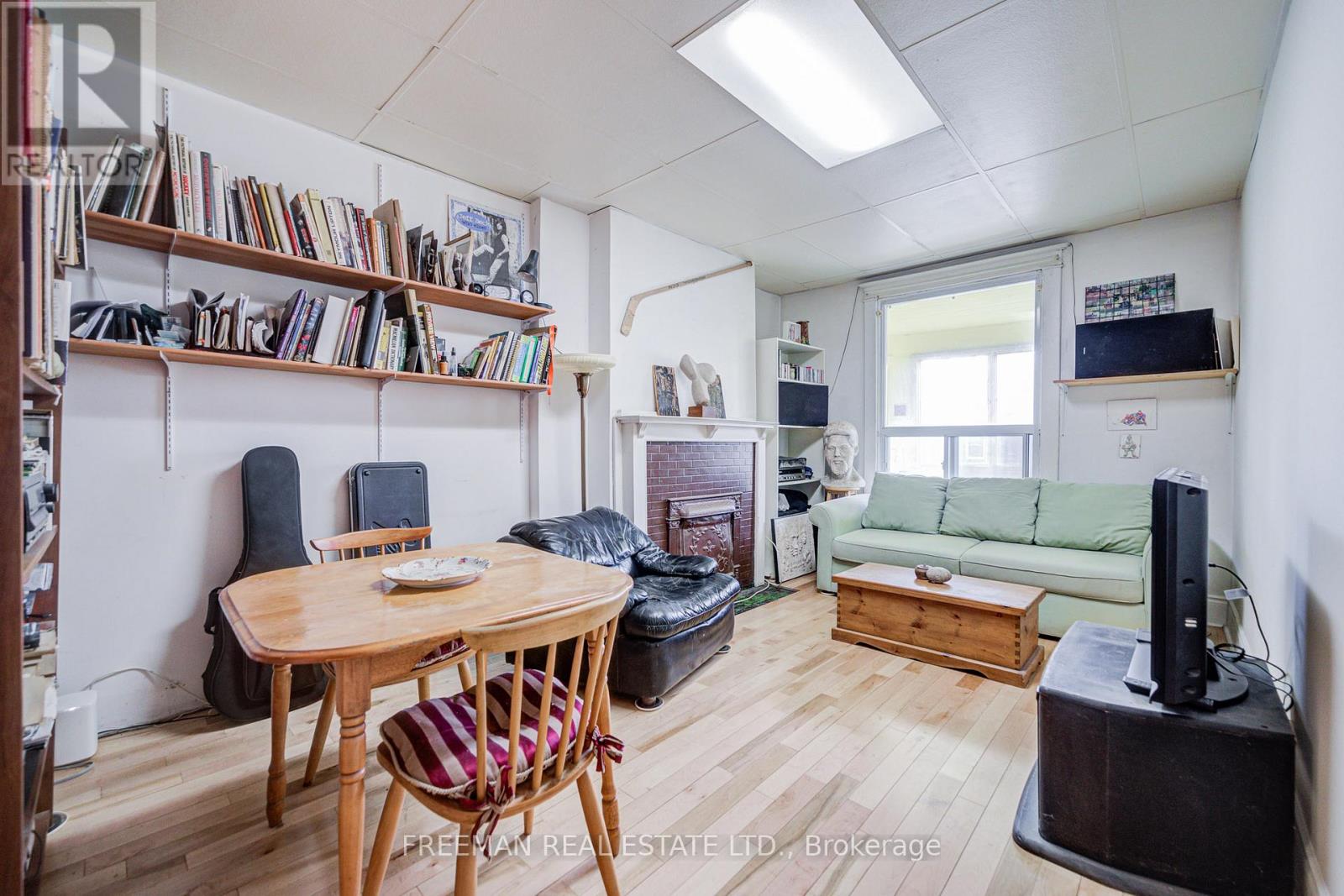 617 Clinton Street, Toronto, Ontario  M6G 2Z8 - Photo 17 - C13003636