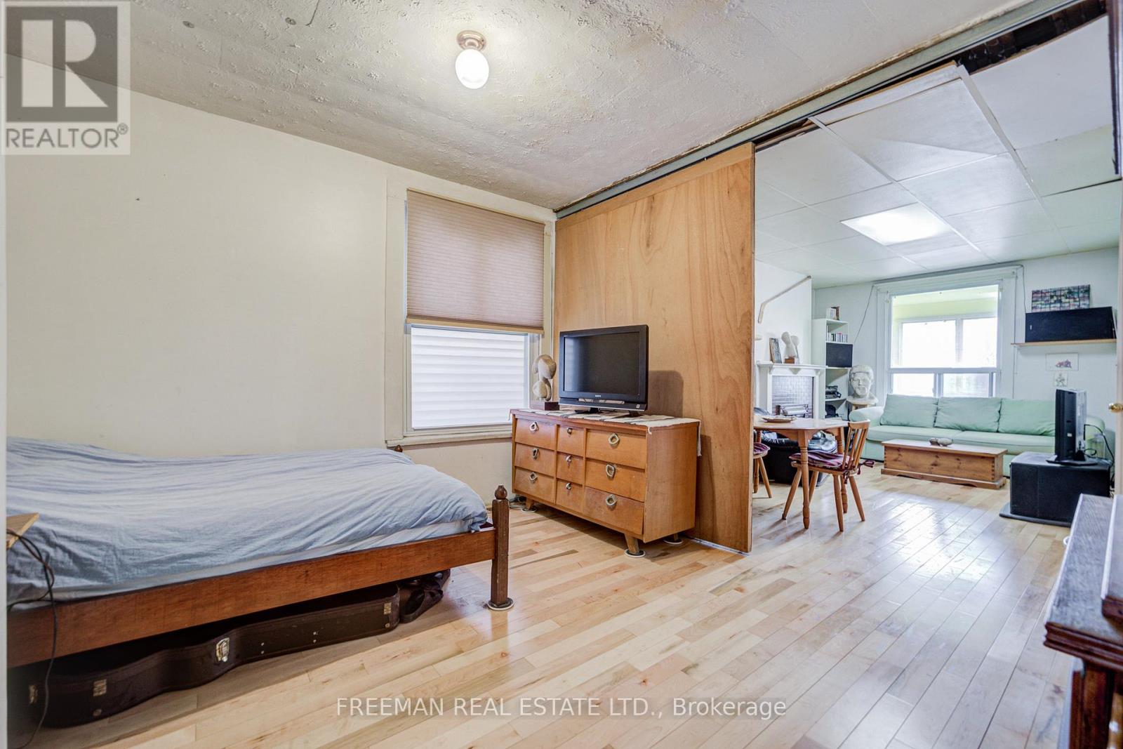 617 Clinton Street, Toronto, Ontario  M6G 2Z8 - Photo 19 - C13003636