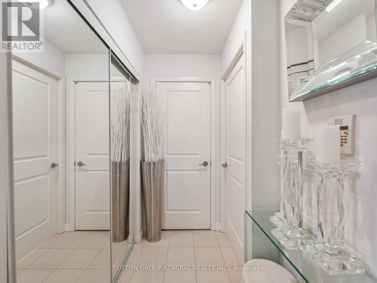 1103 - 4978 Yonge Street, Toronto, Ontario  M2N 7G8 - Photo 2 - C13003640