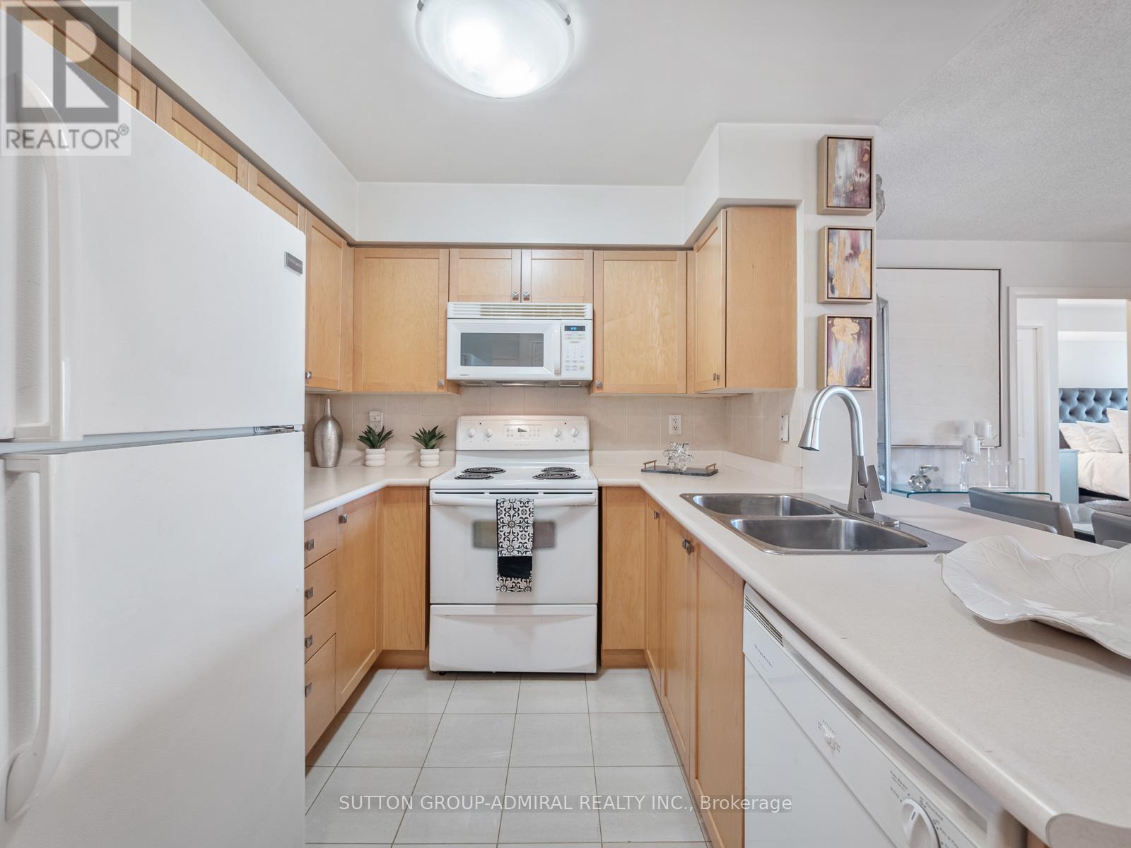 1103 - 4978 Yonge Street, Toronto, Ontario  M2N 7G8 - Photo 4 - C13003640