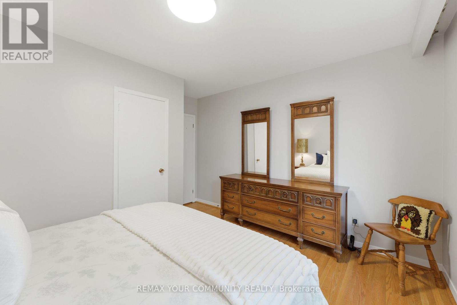 22 Marathon Crescent, Toronto, Ontario  M2R 2L7 - Photo 26 - C13003654