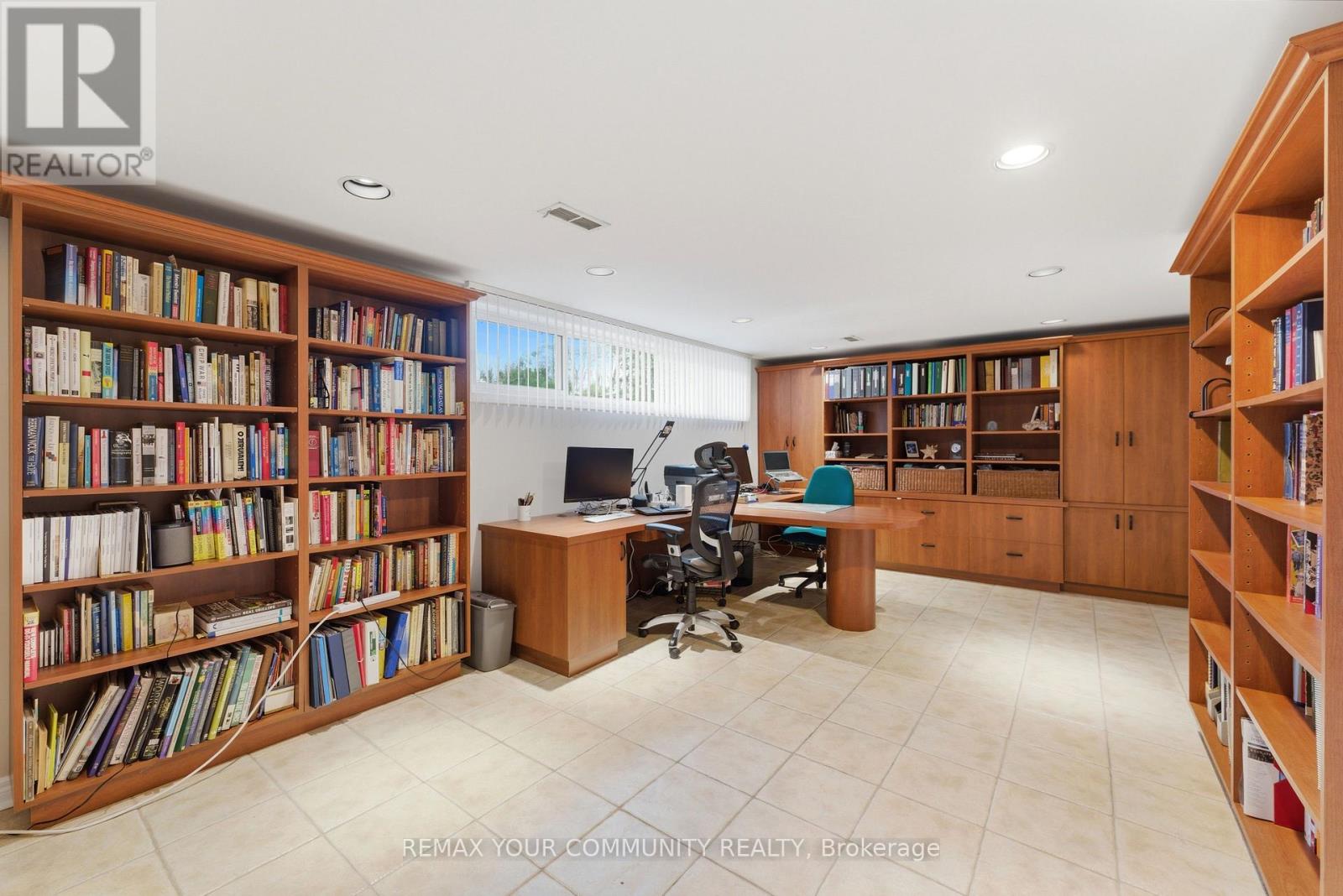 22 Marathon Crescent, Toronto, Ontario  M2R 2L7 - Photo 31 - C13003654