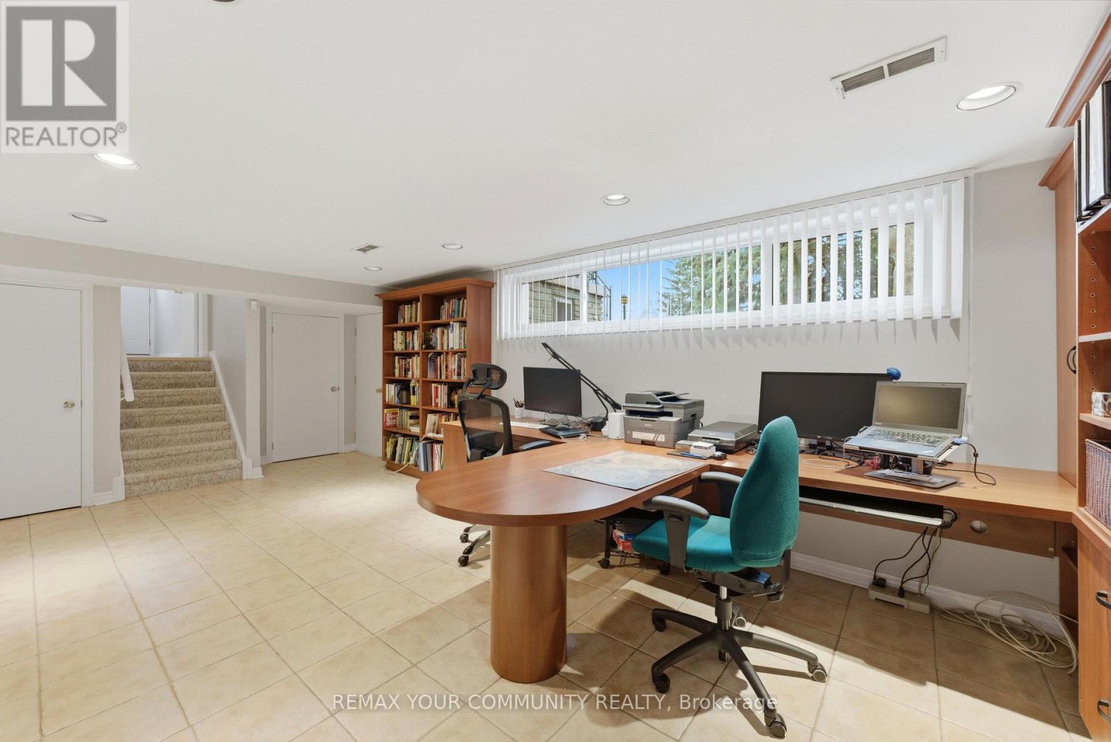 22 Marathon Crescent, Toronto, Ontario  M2R 2L7 - Photo 32 - C13003654