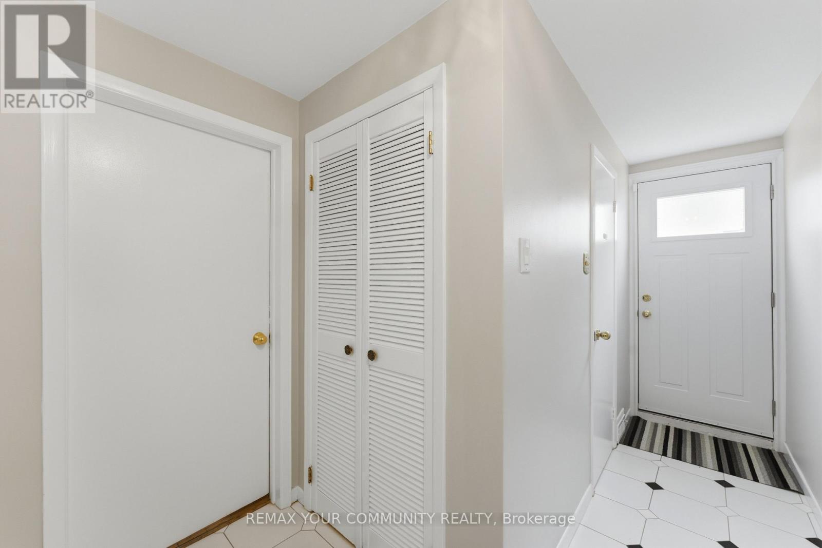 22 Marathon Crescent, Toronto, Ontario  M2R 2L7 - Photo 37 - C13003654