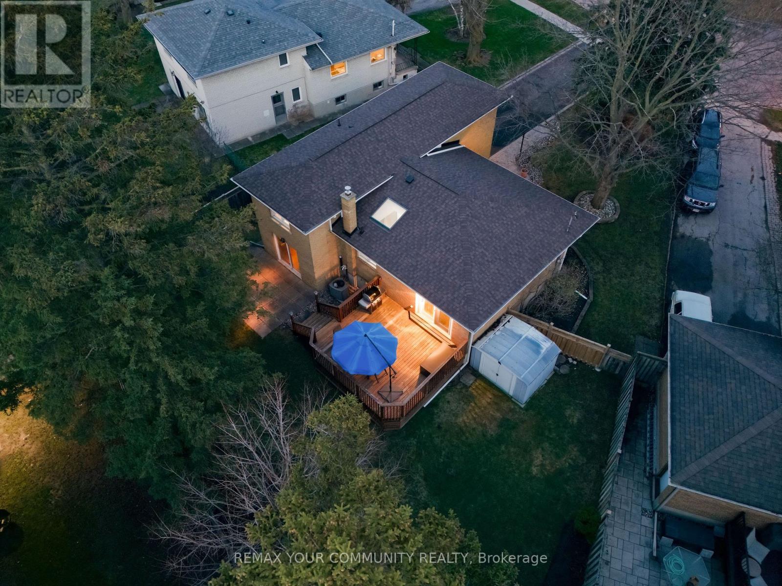 22 Marathon Crescent, Toronto, Ontario  M2R 2L7 - Photo 45 - C13003654