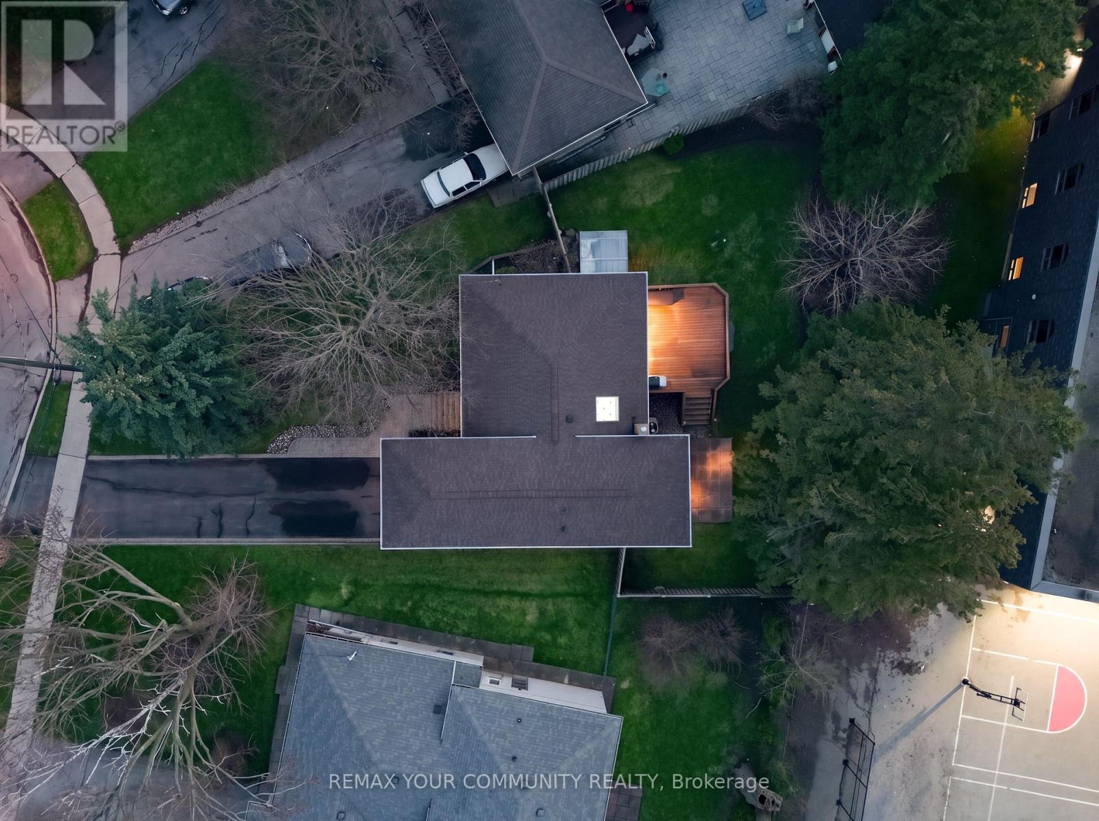 22 Marathon Crescent, Toronto, Ontario  M2R 2L7 - Photo 46 - C13003654