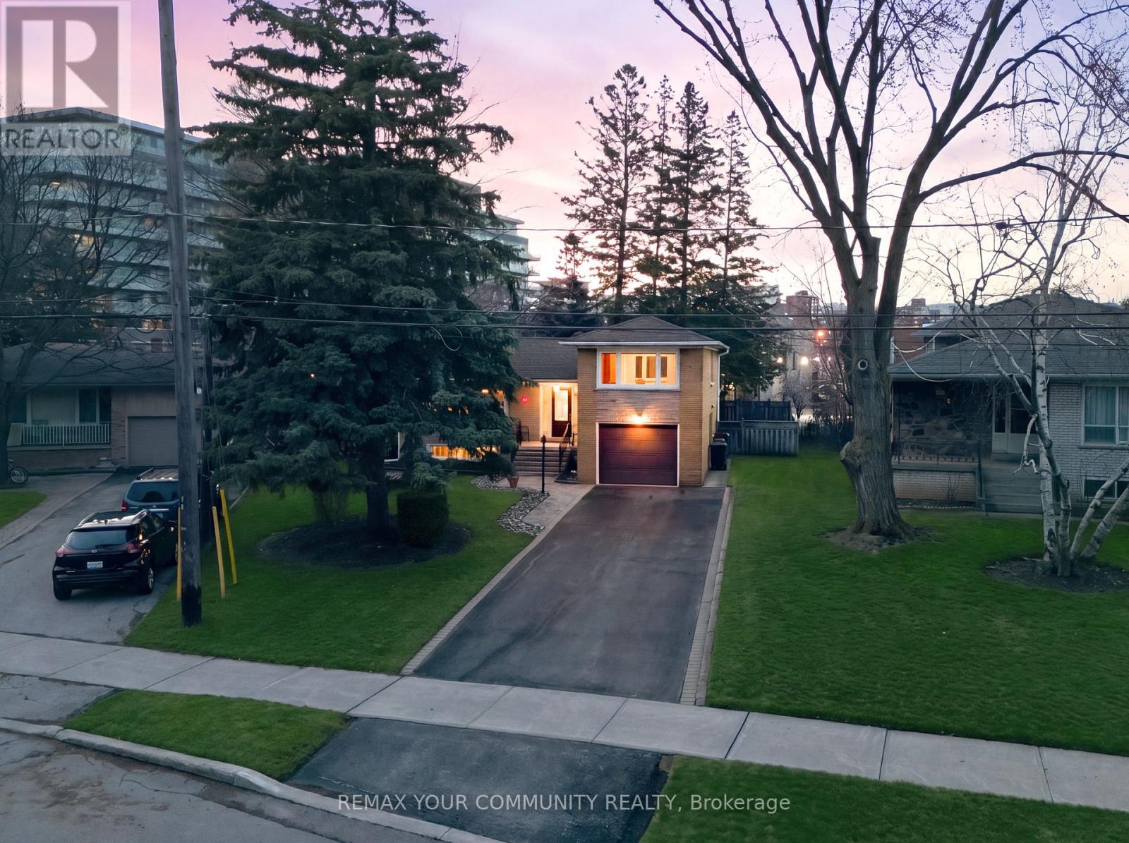 22 Marathon Crescent, Toronto, Ontario  M2R 2L7 - Photo 47 - C13003654