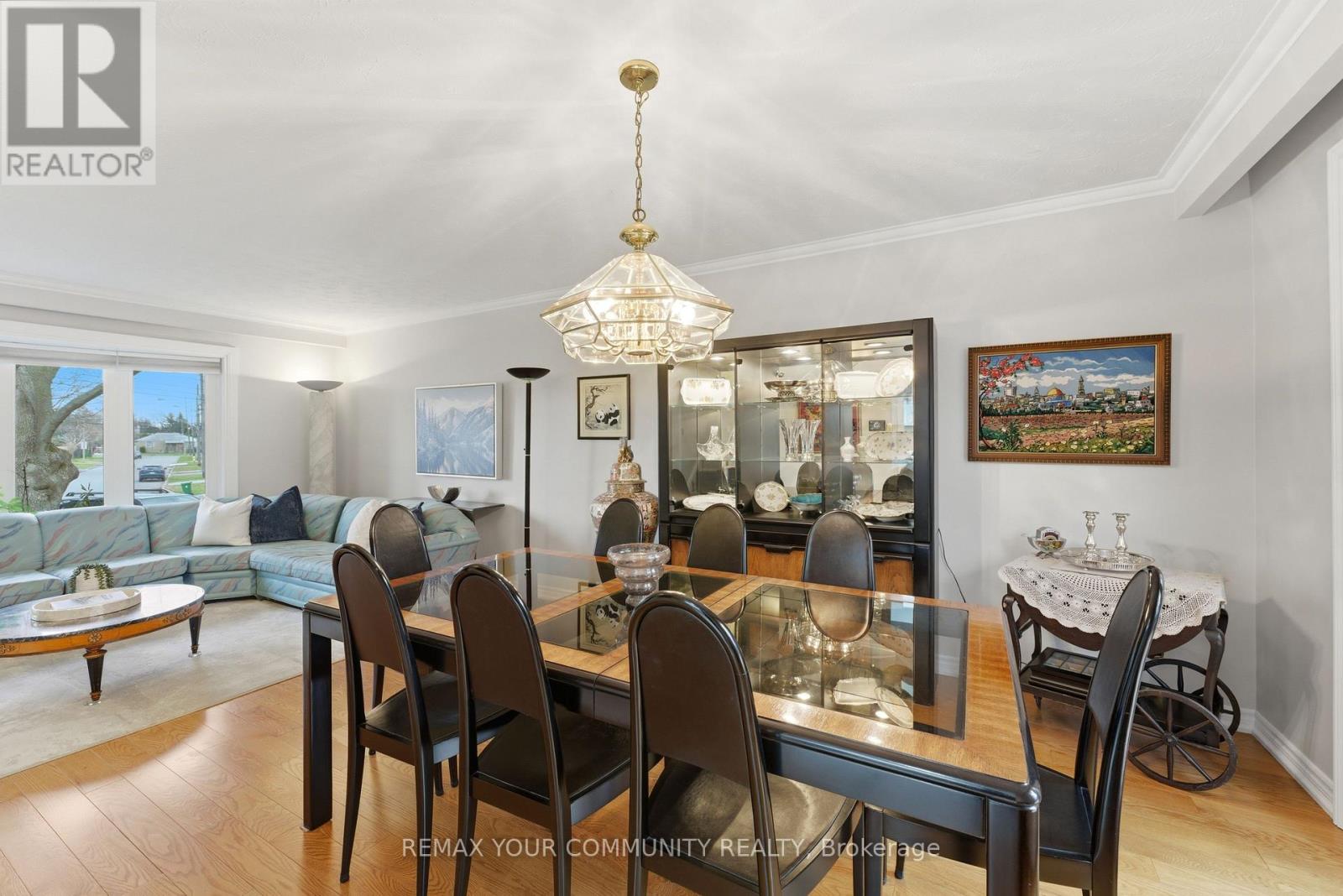 22 Marathon Crescent, Toronto, Ontario  M2R 2L7 - Photo 9 - C13003654