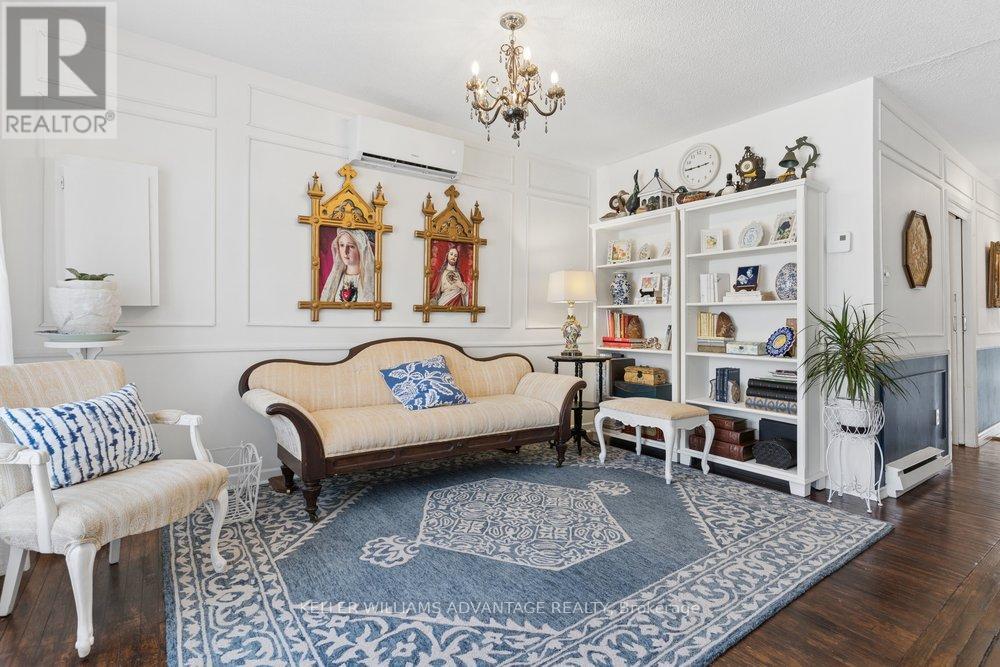 186 Cedric Avenue, Toronto, Ontario  M6C 3X8 - Photo 2 - C13003658