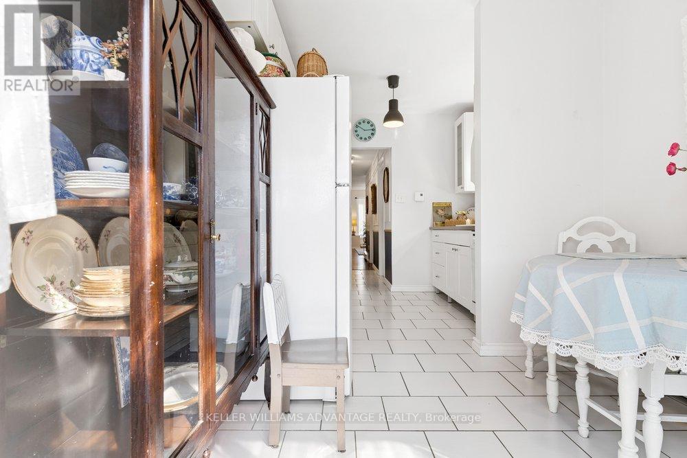 186 Cedric Avenue, Toronto, Ontario  M6C 3X8 - Photo 23 - C13003658