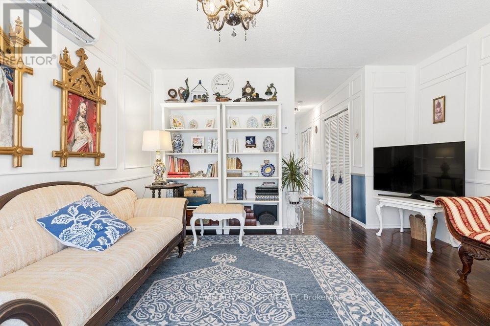 186 Cedric Avenue, Toronto, Ontario  M6C 3X8 - Photo 6 - C13003658