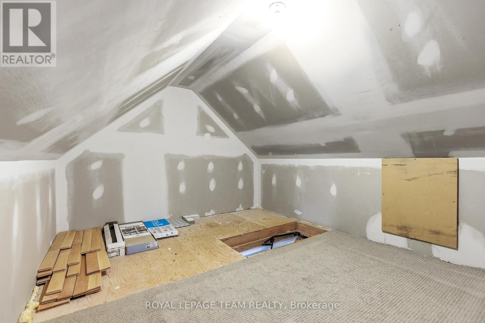 10 Cornerstone Private, Ottawa, Ontario  K2P 2N3 - Photo 23 - X13003552