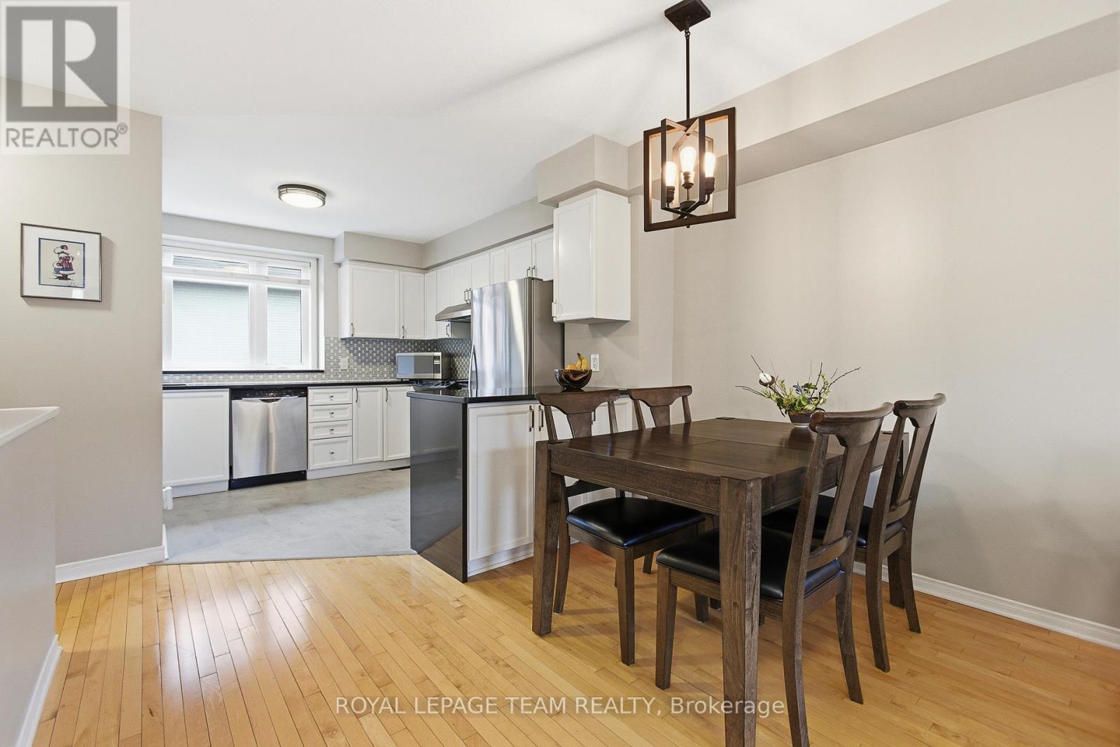 10 Cornerstone Private, Ottawa, Ontario  K2P 2N3 - Photo 9 - X13003552