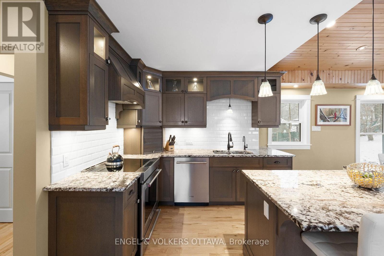 1105 Edward Street, Ottawa, Ontario  K4M 1G8 - Photo 10 - X13003586