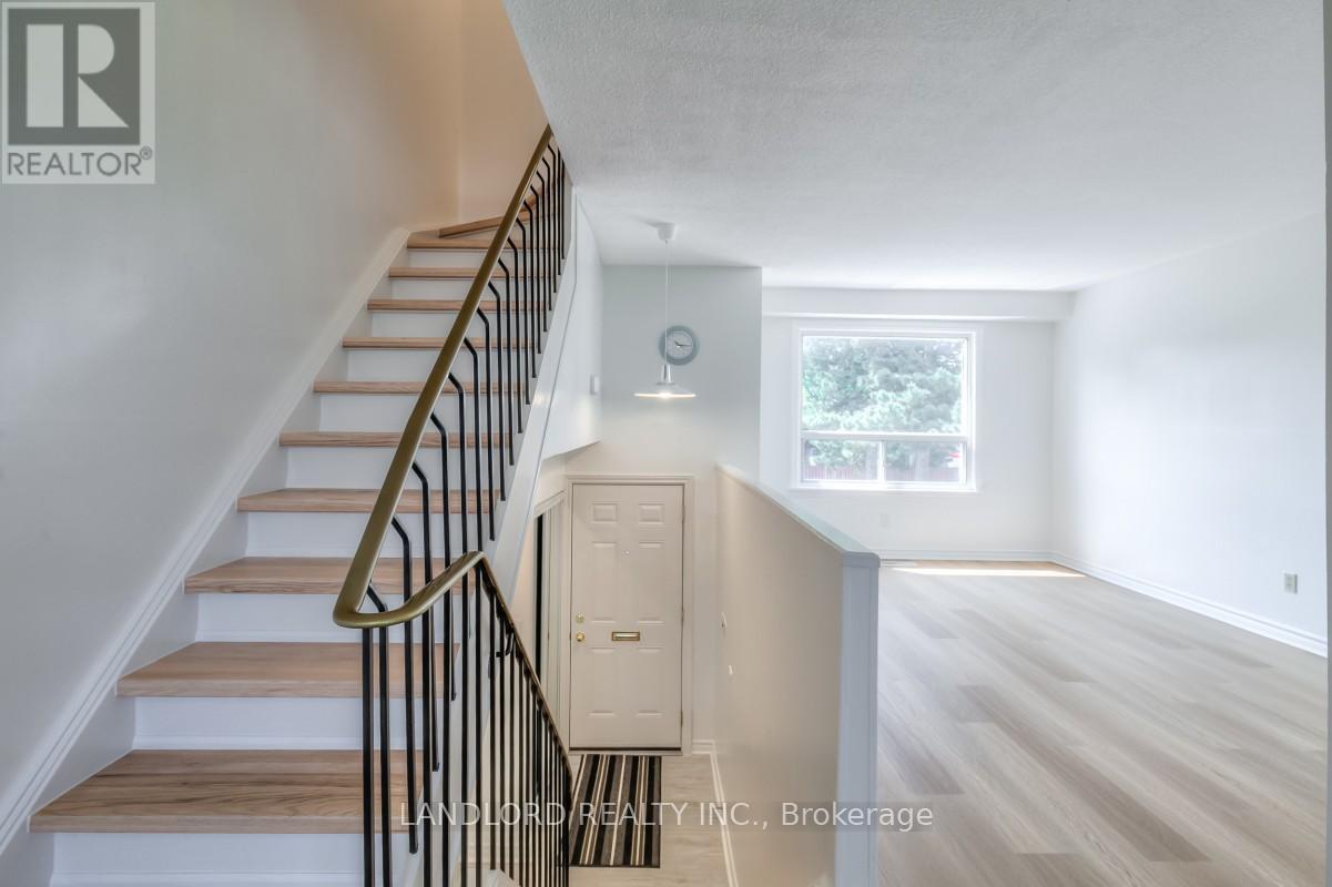 30 - 2830 Midland Avenue, Toronto, Ontario  M1S 1S4 - Photo 7 - E13003438