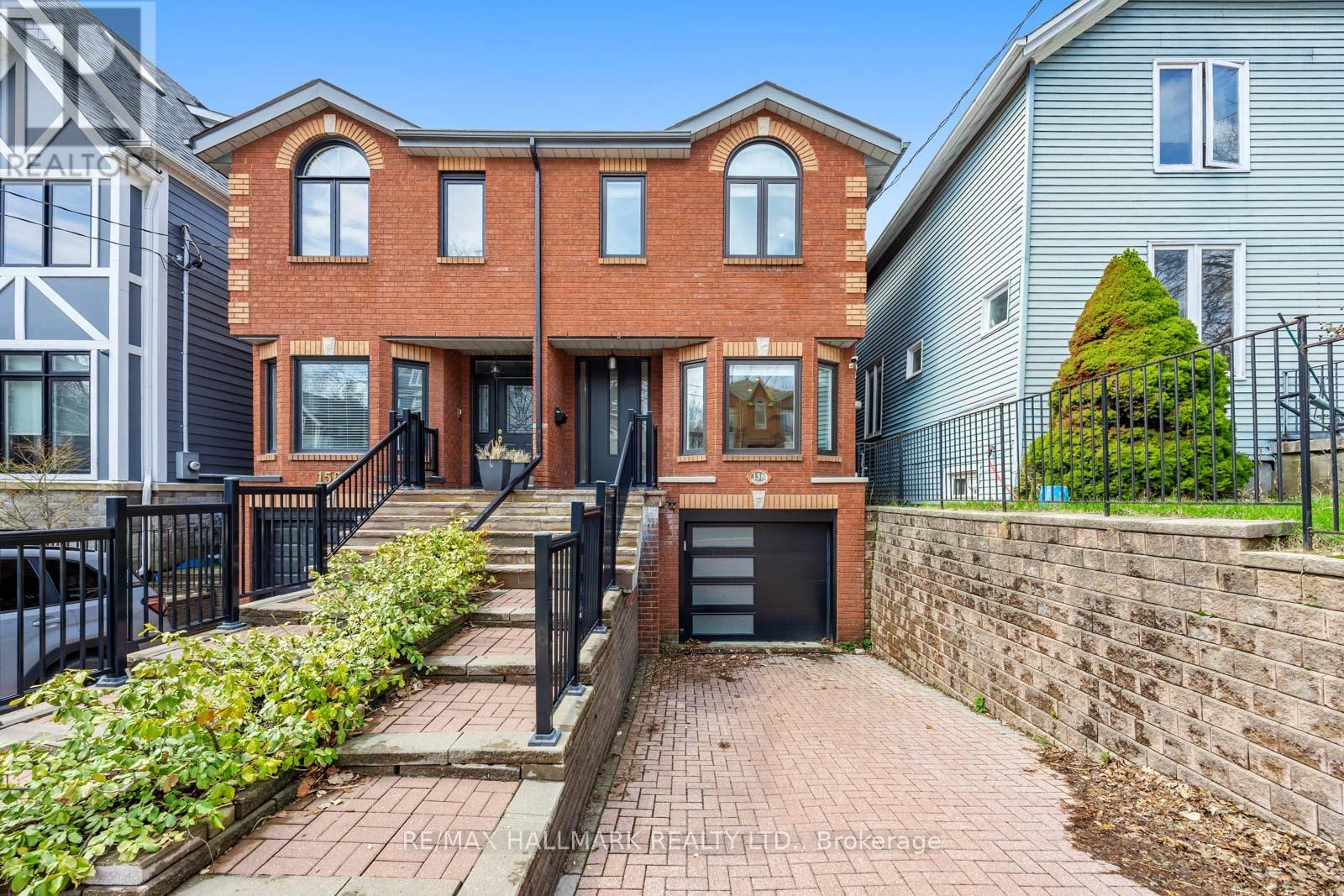 158 WHEELER AVENUE, Toronto, Ontario